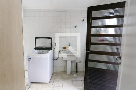 Casa à venda com 580m², 4 quartos e 5 vagas Casa à venda com 580m², 4 quartos e 5 vagasserviço