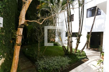 Casa à venda com 580m², 4 quartos e 5 vagas Casa à venda com 580m², 4 quartos e 5 vagasQuintal jardin