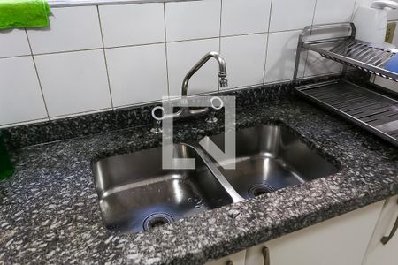 Casa à venda com 580m², 4 quartos e 5 vagas Casa à venda com 580m², 4 quartos e 5 vagascozinha