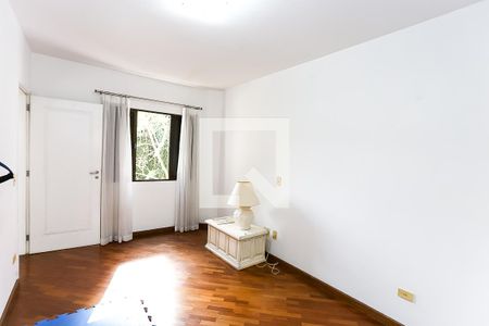 Casa à venda com 580m², 4 quartos e 5 vagas Casa à venda com 580m², 4 quartos e 5 vagasSuíte 2