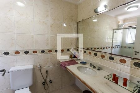 Casa à venda com 580m², 4 quartos e 5 vagas Casa à venda com 580m², 4 quartos e 5 vagasBanheiro da Suíte 4