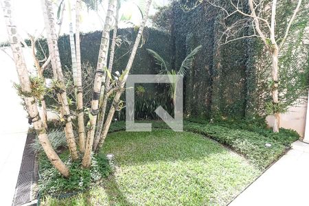 Casa à venda com 580m², 4 quartos e 5 vagas Casa à venda com 580m², 4 quartos e 5 vagasQuintal jardin