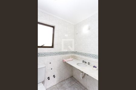 Casa à venda com 580m², 4 quartos e 5 vagas Casa à venda com 580m², 4 quartos e 5 vagasBanheiro da Suíte 2