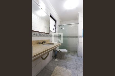 Casa à venda com 580m², 4 quartos e 5 vagas Casa à venda com 580m², 4 quartos e 5 vagasBanheiro da Suíte 3