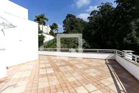 Casa à venda com 580m², 4 quartos e 5 vagas Casa à venda com 580m², 4 quartos e 5 vagasvaranda 2 cobertura