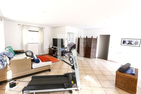 Casa à venda com 580m², 4 quartos e 5 vagas Casa à venda com 580m², 4 quartos e 5 vagassala da cobertura