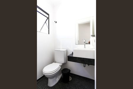 Casa à venda com 580m², 4 quartos e 5 vagas Casa à venda com 580m², 4 quartos e 5 vagasLavabo