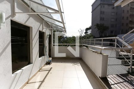Casa à venda com 580m², 4 quartos e 5 vagas Casa à venda com 580m², 4 quartos e 5 vagasVaranda da Sala /cobertura