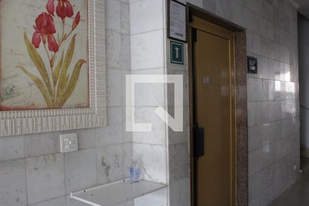 Apartamento para alugar com 90m², 2 quartos e 1 vaga