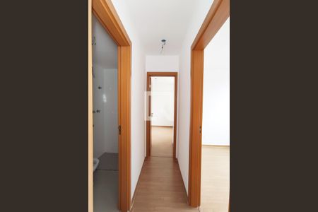 Corredor  de apartamento à venda com 2 quartos, 45m² em Vila Rosa, Novo Hamburgo