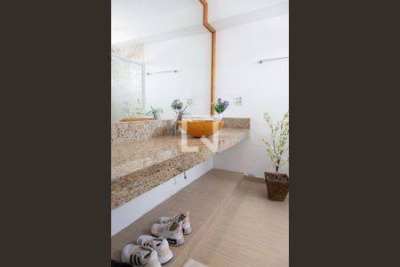 Apartamento à venda com 700m², 4 quartos e 3 vagasBanheiro da suíte 1