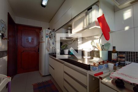 Apartamento à venda com 130m², 2 quartos e 2 vagas Apartamento à venda com 130m², 2 quartos e 2 vagasCozinha - Armários