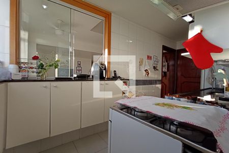Apartamento à venda com 130m², 2 quartos e 2 vagas Apartamento à venda com 130m², 2 quartos e 2 vagasCozinha - Armários