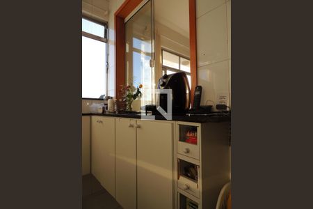 Apartamento à venda com 130m², 2 quartos e 2 vagas Apartamento à venda com 130m², 2 quartos e 2 vagasCozinha - Armários