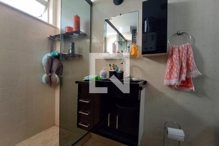 Apartamento à venda com 130m², 2 quartos e 2 vagas Apartamento à venda com 130m², 2 quartos e 2 vagasBanheiro da Suíte