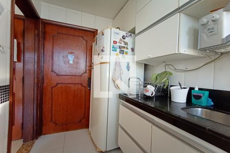 Apartamento à venda com 130m², 2 quartos e 2 vagas Apartamento à venda com 130m², 2 quartos e 2 vagasCozinha - Armários