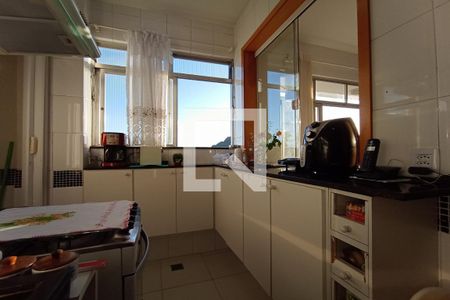 Apartamento à venda com 130m², 2 quartos e 2 vagas Apartamento à venda com 130m², 2 quartos e 2 vagasCozinha - Armários