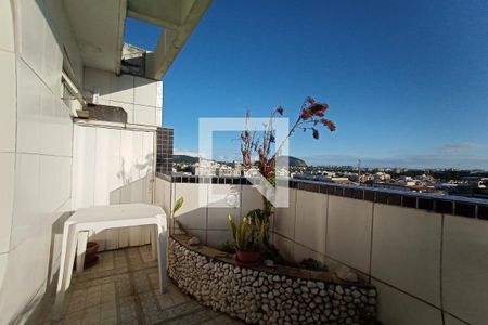 Apartamento à venda com 130m², 2 quartos e 2 vagas Apartamento à venda com 130m², 2 quartos e 2 vagasCobertura