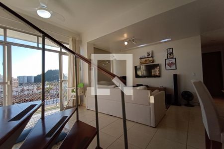 Apartamento à venda com 130m², 2 quartos e 2 vagas Apartamento à venda com 130m², 2 quartos e 2 vagasSala