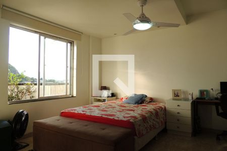 Apartamento à venda com 130m², 2 quartos e 2 vagasQuarto 2 - Suíte