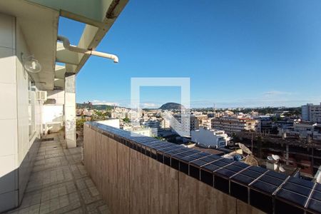 Apartamento à venda com 130m², 2 quartos e 2 vagas Apartamento à venda com 130m², 2 quartos e 2 vagasVista da Cobertura
