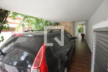 Casa à venda com 192m², 4 quartos e 2 vagas Casa à venda com 192m², 4 quartos e 2 vagasGaragem