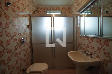 Casa à venda com 192m², 4 quartos e 2 vagas Casa à venda com 192m², 4 quartos e 2 vagasBanheiro