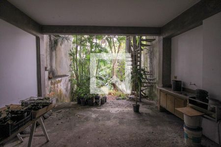 Casa à venda com 192m², 4 quartos e 2 vagas Casa à venda com 192m², 4 quartos e 2 vagasÁrea comum