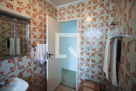 Casa à venda com 192m², 4 quartos e 2 vagas Casa à venda com 192m², 4 quartos e 2 vagasBanheiro