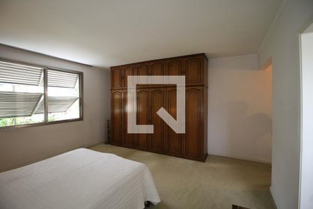 Casa à venda com 192m², 4 quartos e 2 vagas Casa à venda com 192m², 4 quartos e 2 vagasQuarto Suíte