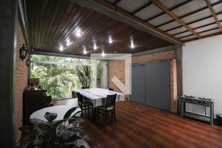 Casa à venda com 192m², 4 quartos e 2 vagas Casa à venda com 192m², 4 quartos e 2 vagasÁrea comum