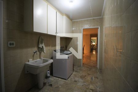 Casa à venda com 192m², 4 quartos e 2 vagas Casa à venda com 192m², 4 quartos e 2 vagasÁrea de Serviço