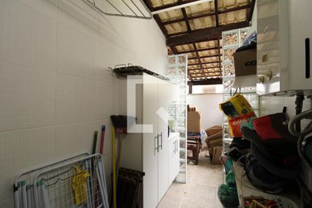 Casa à venda com 90m², 3 quartos e 1 vagaÁrea de Serviço
