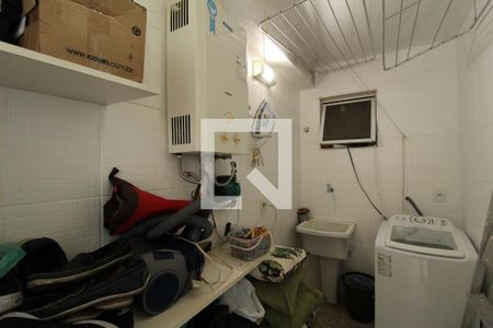 Casa à venda com 90m², 3 quartos e 1 vagaÁrea de Serviço