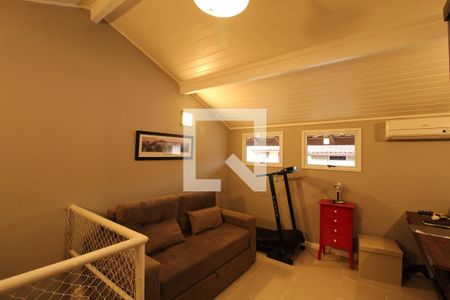 Casa à venda com 90m², 3 quartos e 1 vagaSotão