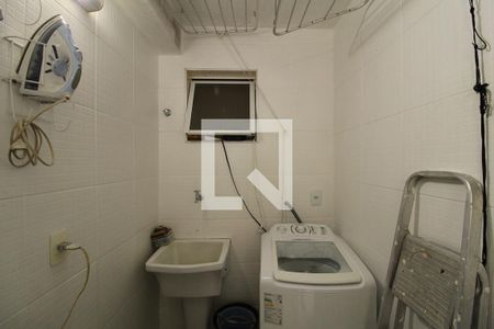 Casa à venda com 90m², 3 quartos e 1 vagaÁrea de Serviço