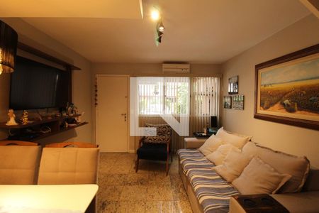 Sala de casa à venda com 3 quartos, 90m² em Vargem Grande, Rio de Janeiro