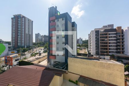 Vista Quarto 1 de apartamento para alugar com 2 quartos, 65m² em Cabral, Curitiba