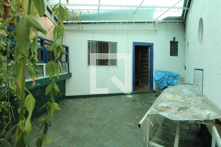 Casa à venda com 213m², 4 quartos e 3 vagasQuintal e garagem