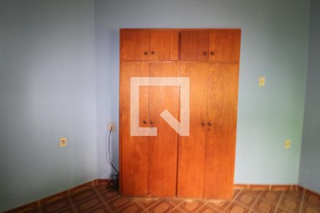 Casa à venda com 213m², 4 quartos e 3 vagasQuarto Suíte (térreo)