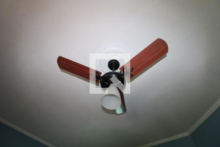 Casa à venda com 213m², 4 quartos e 3 vagasQuarto Suíte (térreo)