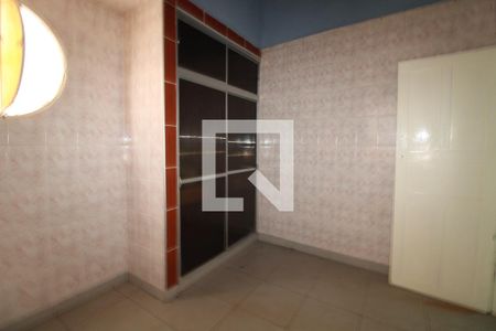 Casa à venda com 213m², 4 quartos e 3 vagasQuarto 2 (térreo)