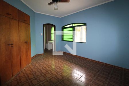 Casa à venda com 213m², 4 quartos e 3 vagasQuarto Suíte (térreo)