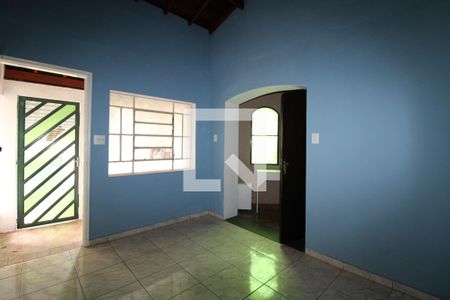 Casa à venda com 213m², 4 quartos e 3 vagasSala