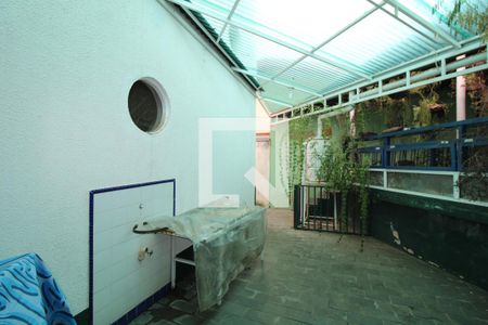 Casa à venda com 213m², 4 quartos e 3 vagasQuintal e garagem