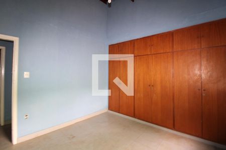 Casa à venda com 213m², 4 quartos e 3 vagasQuarto 1 (térreo)