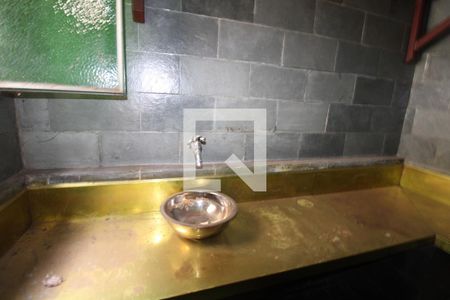 Casa à venda com 213m², 4 quartos e 3 vagasAdega