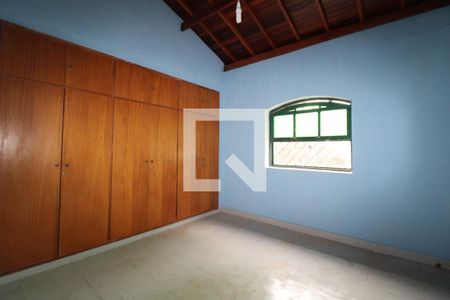 Casa à venda com 213m², 4 quartos e 3 vagasQuarto 1 (térreo)