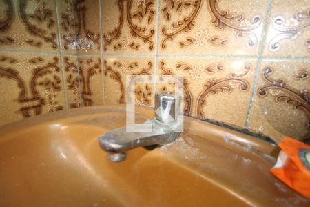 Casa à venda com 213m², 4 quartos e 3 vagasBanheiro da Suíte (térreo)