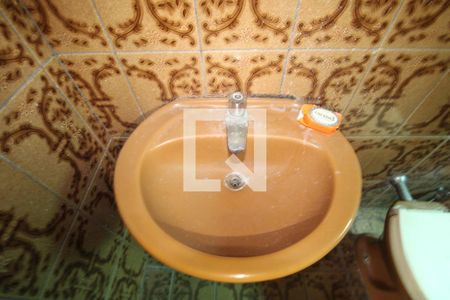 Casa à venda com 213m², 4 quartos e 3 vagasBanheiro da Suíte (térreo)